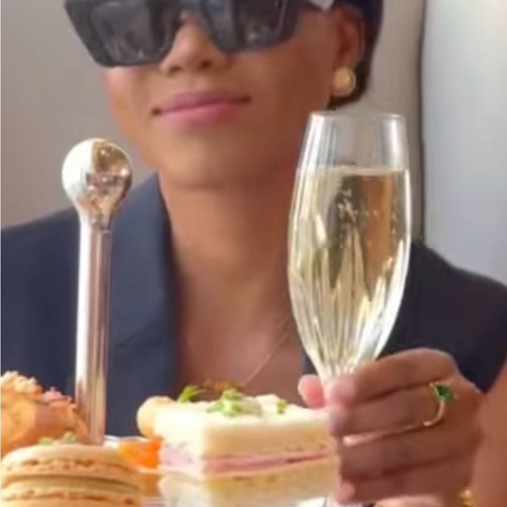 Meet your Posher, Jane